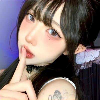 碧窗艳影